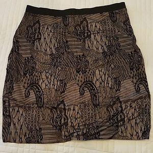 stretchy Susan black lace skirt lined